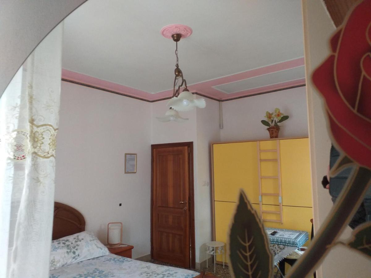 Bed & Breakfast La Rosa Rossa Cagli Kültér fotó