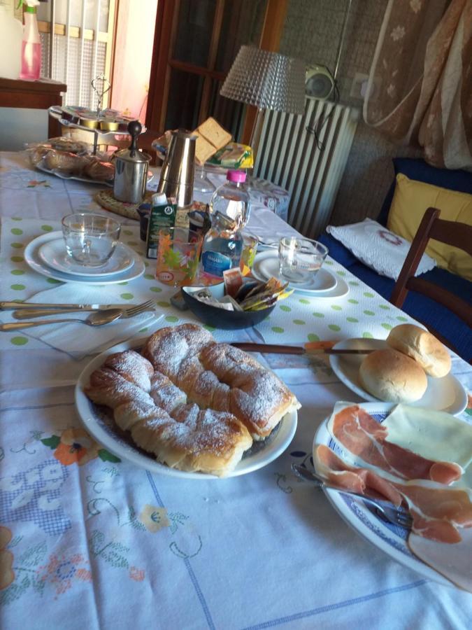 Bed & Breakfast La Rosa Rossa Cagli Kültér fotó